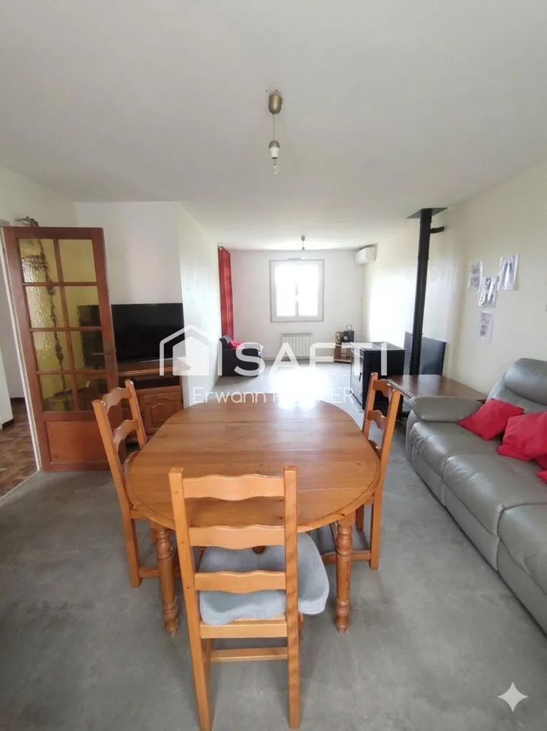 Sala da pranzo - Family House with Garage in Gravon