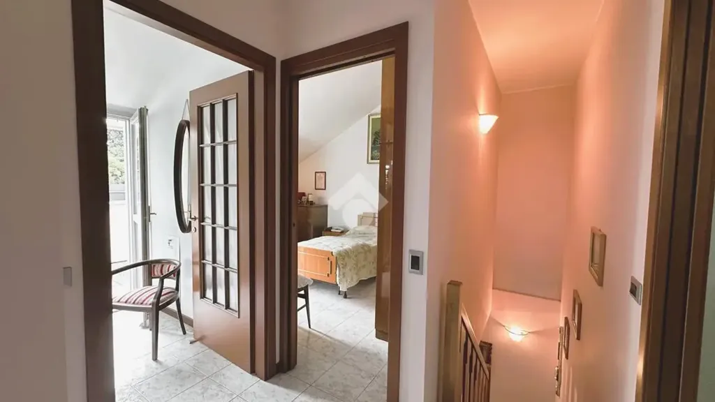 Entrée - Spacious Apartment with Balcony in Vimercate