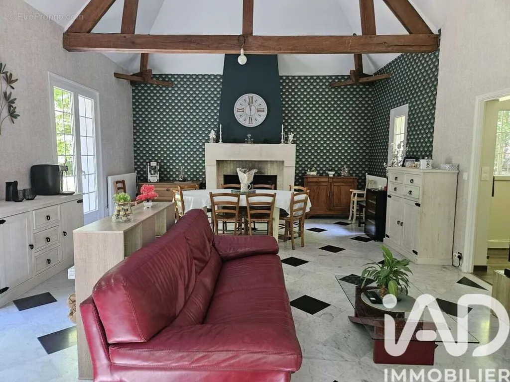Maison 7 pièces à Abondant