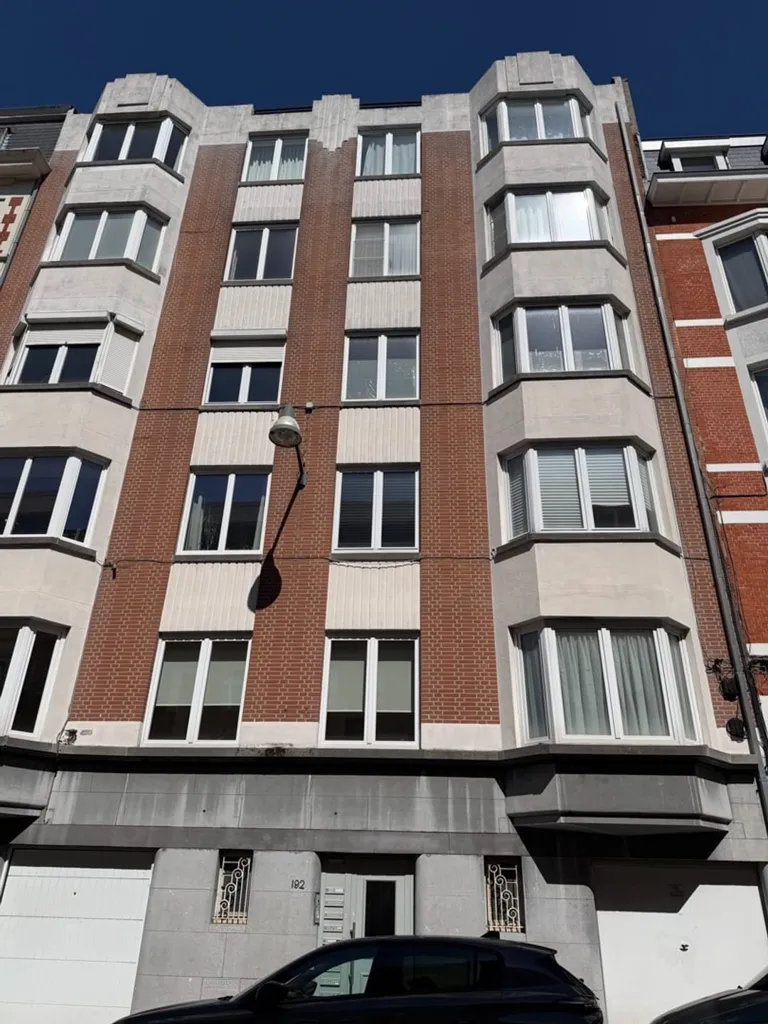 Extérieur - Appartement Meublé avec Terrasse à Schaerbeek