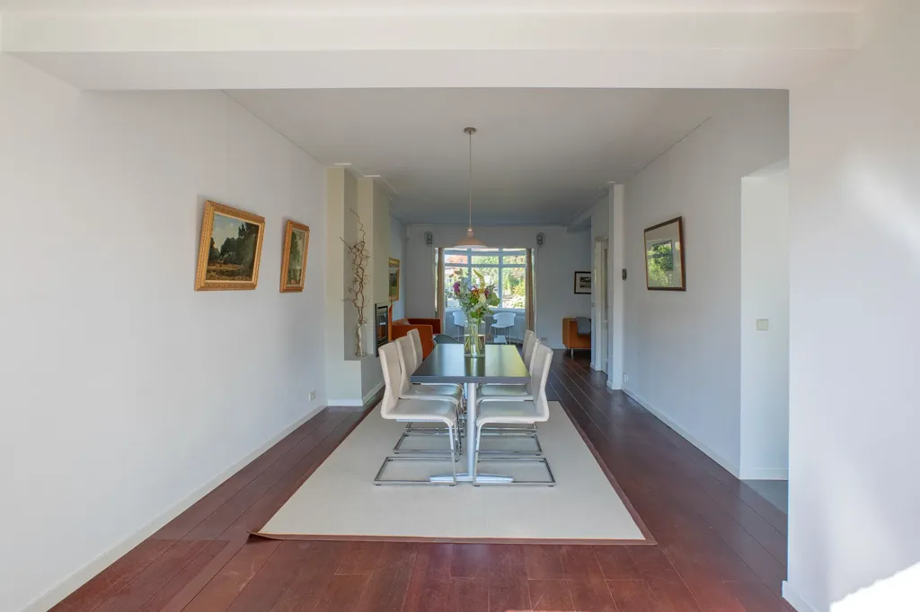 Söögituba - Semi-detached House with Office Space in Arnhem