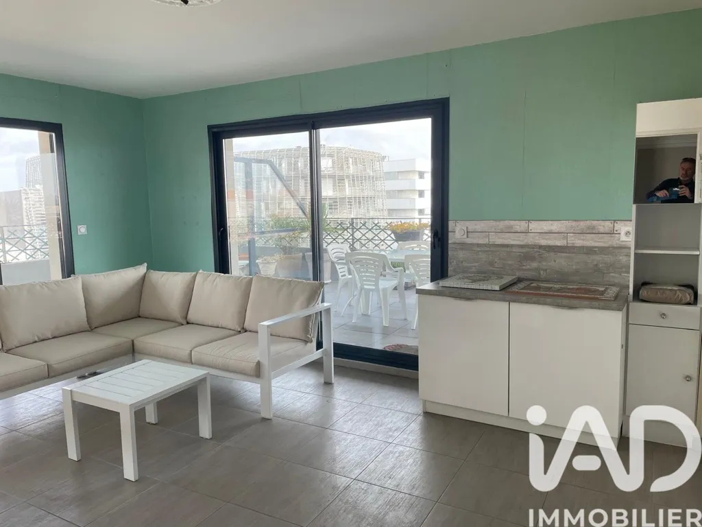 Kitchen - Modern Apartment with Terraces in Sète