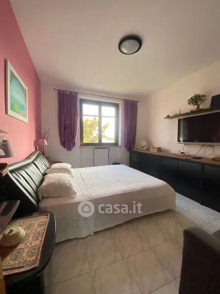 Magamistoad - Three-Storey Villa with Private Garden in Mortara
