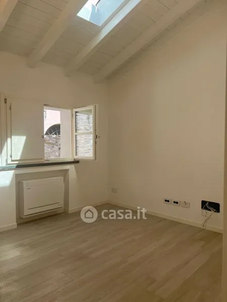 Toad - Modern Studio Flat in Como's Historic Centre