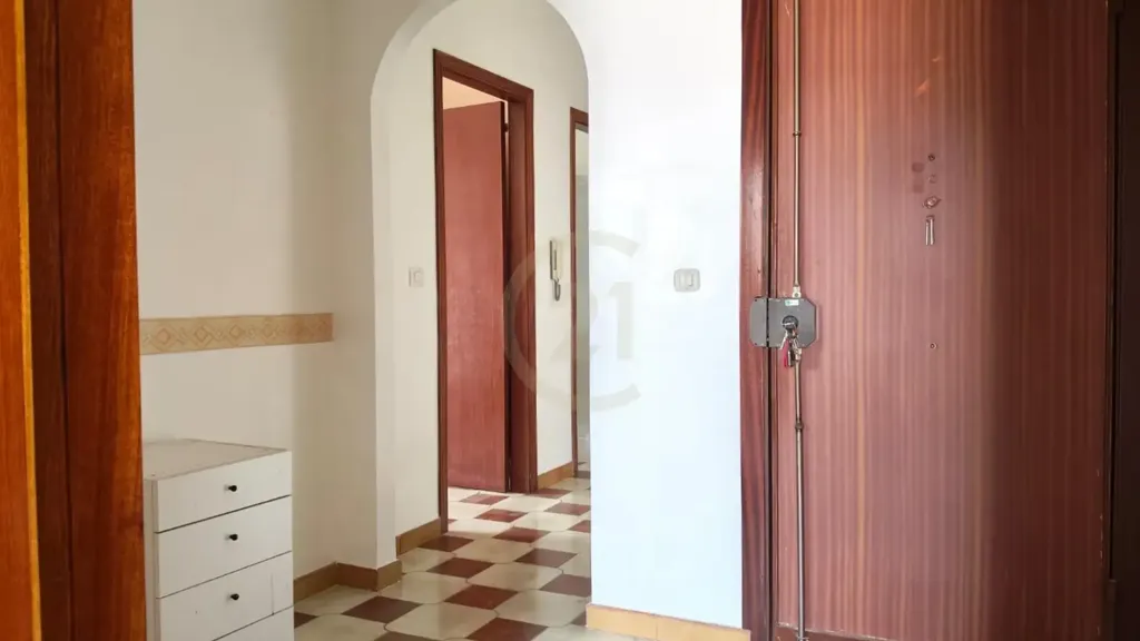hallway_entrance