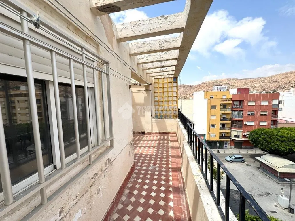 Rõdu - Apartment with Balcony in Almería