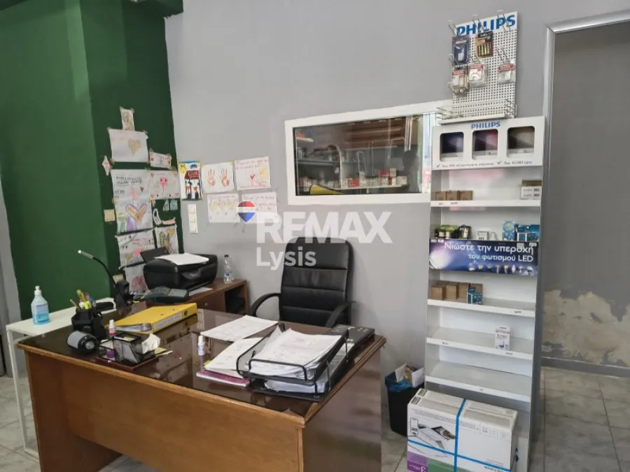 Bureau - Ground Floor Shop with Metro Access in Neos Kosmos
