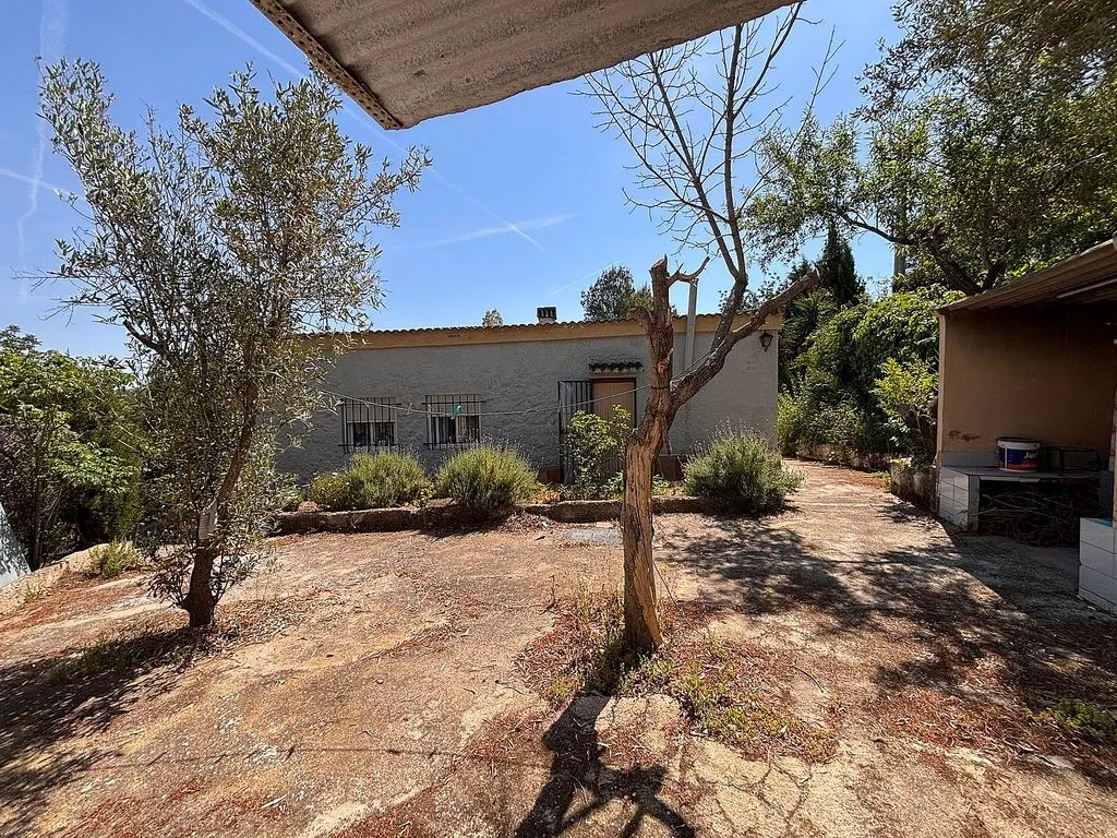 Aed - Rustic Chalet with Pool in Turís