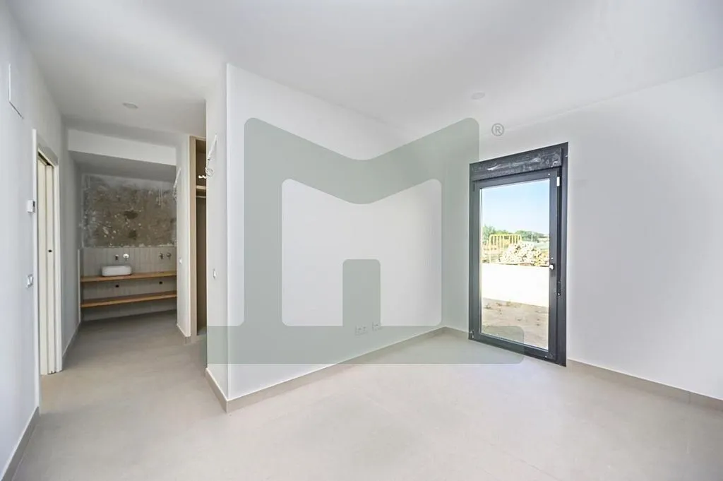 Esik - Modern Detached House with Pool in Griñón