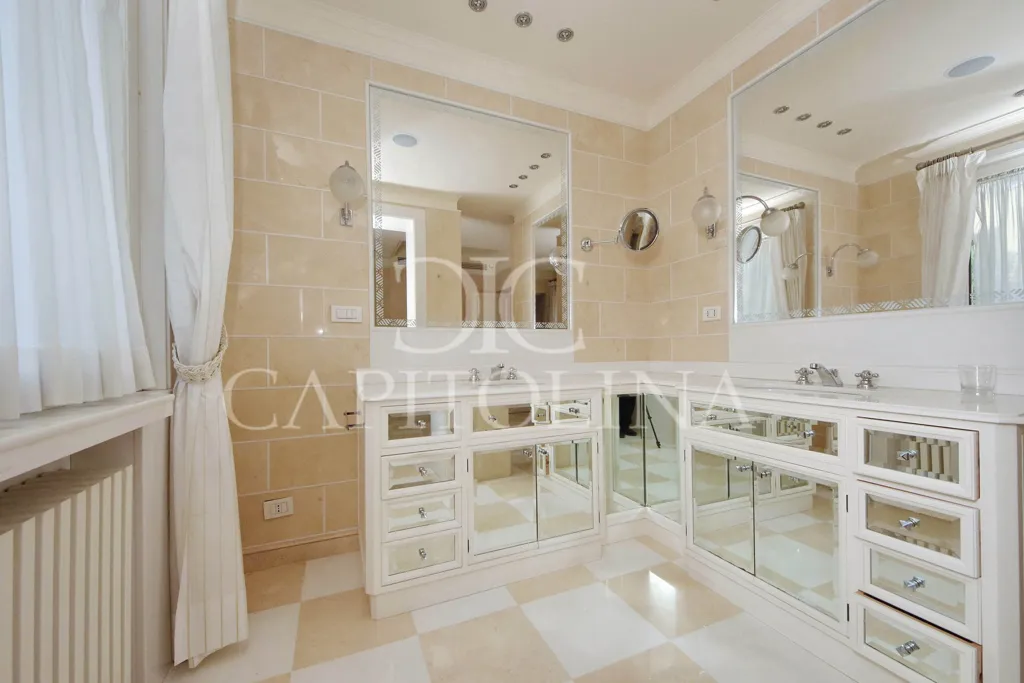 Bagni - Luxury Villa with Private Garden in Rome