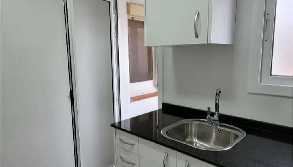 Cuisine - Apartment with Balcony in La Barceloneta