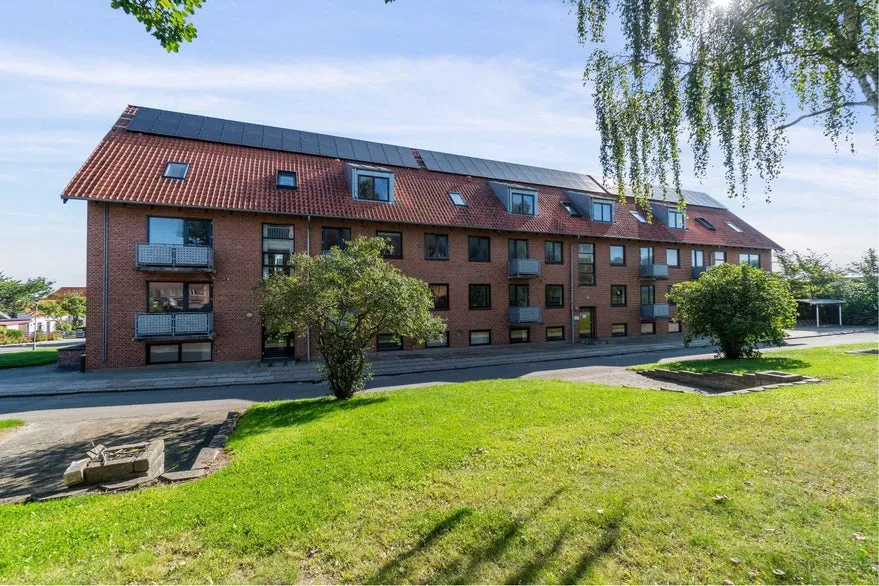 Välivaade - Multi-Unit Property with Office in Brovst