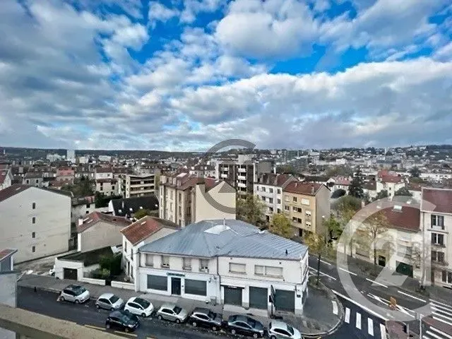 Balcon - Appartement Rénové avec Séjour Lumineux à Nancy