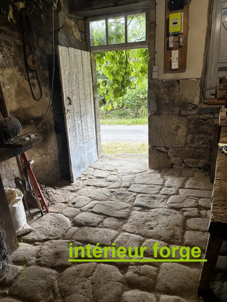 Ingresso - House with Dependencies and Garden near Aubusson
