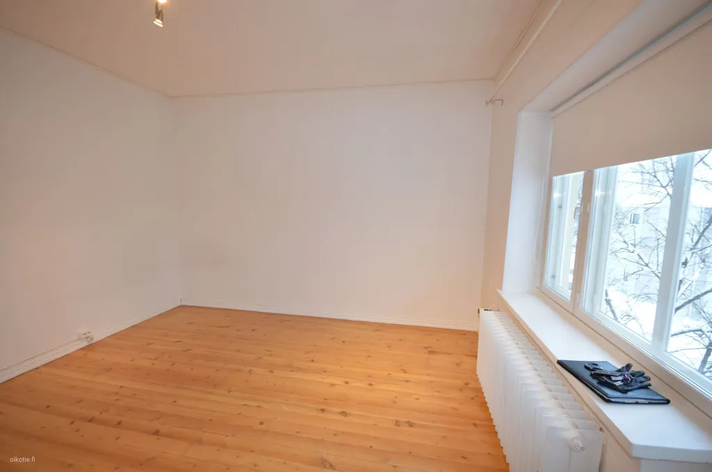 Toad - Bright Studio Flat with Balcony in Pori