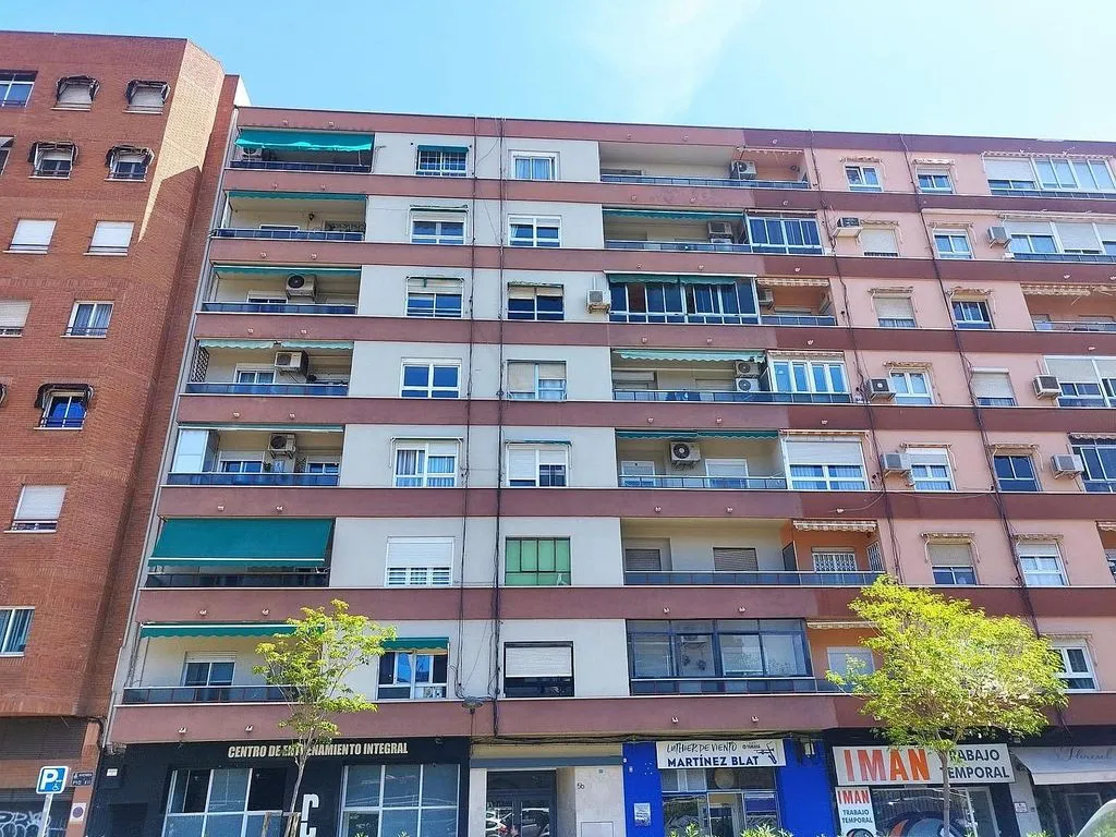 Apartment with Balcony in Benicalap, Valencia