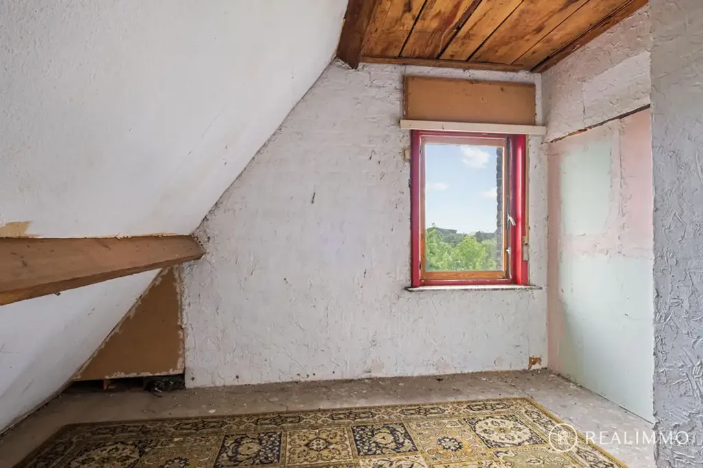 Toad - Renovatable House with Double Garage in Avelgem