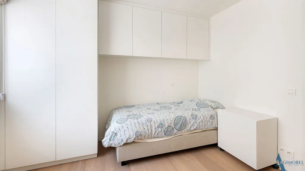 Dormitorios - Renovated Corner Flat with Sea View on Rubensplein