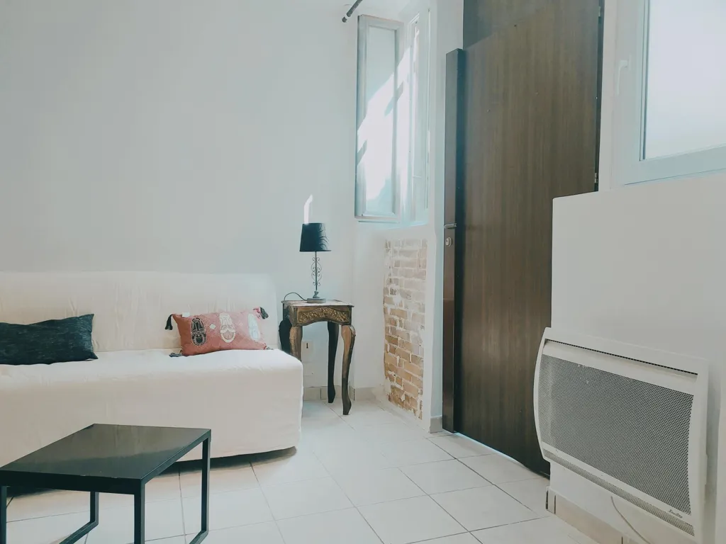 Séjour - Appartement 2 Pièces avec Jardin Intérieur à Paris