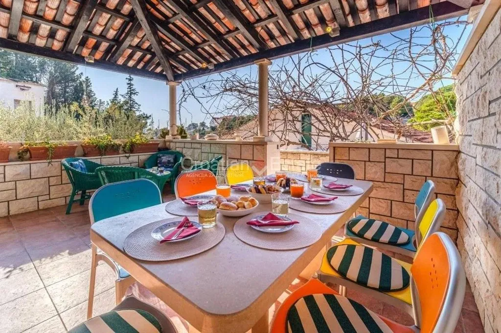 Terrace - Family House with Pool near Postira