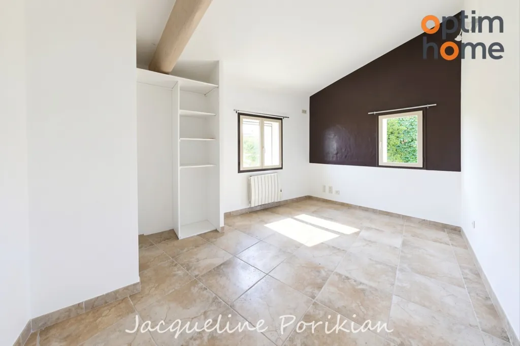 Toad - Restored Village House in Vitrolles-en-Luberon
