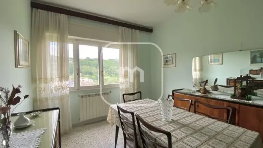 Söögituba - Bright Trilocale with Balcony in Genazzano