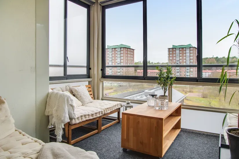 Balcon - Spacious Two-Bedroom with Balcony in Ruddalen