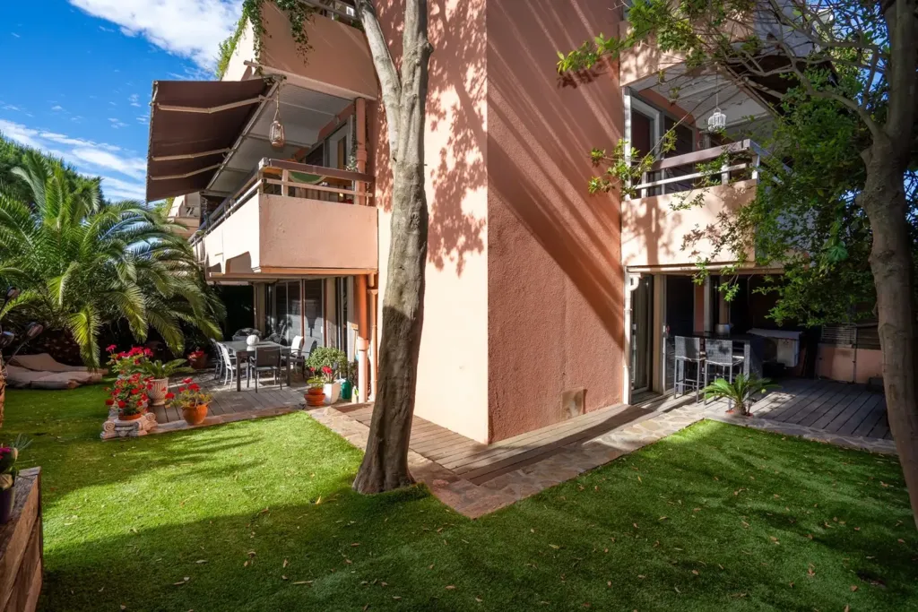 Jardin - Appartement avec Jardin et Terrasse à Saint-Tropez