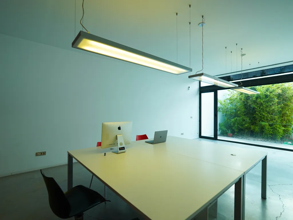 Bureau - Architect-Designed House with Studio in Almoradí