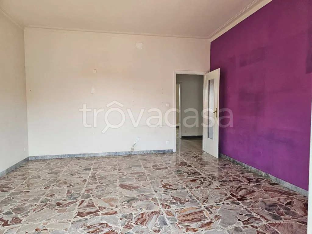 Pièces - Apartment with Balconies in Central Turin