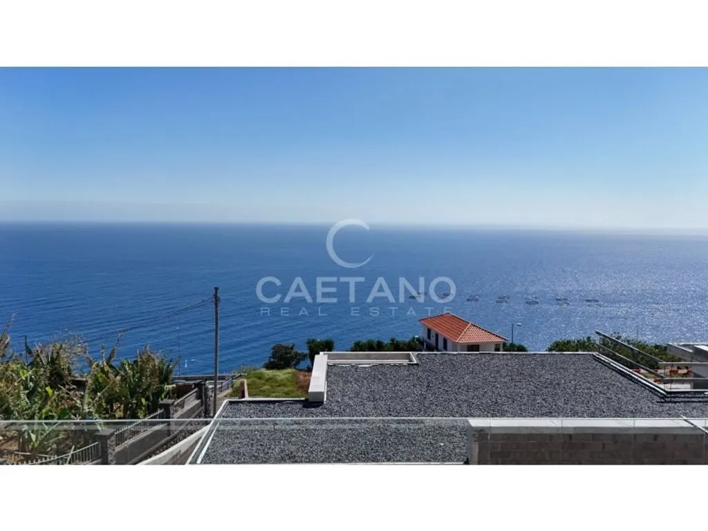 Terrasse - Contemporary Villa with Ocean View in Calheta, Madeira