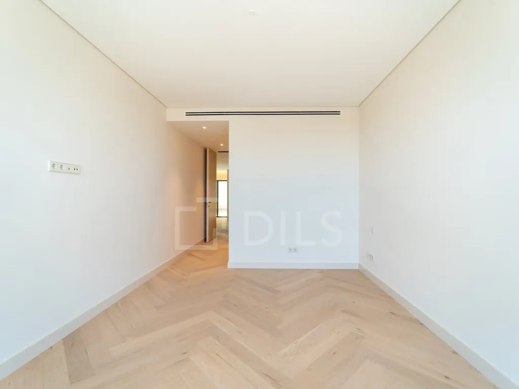 Esik - Luxury Apartment with River Views in Porto