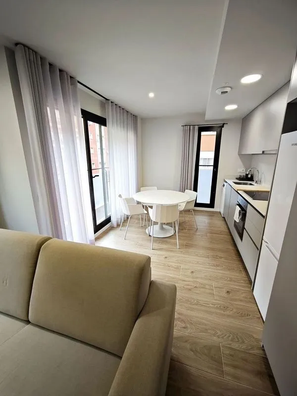 Elutuba - Modern Chalet with Balcony in Aiora