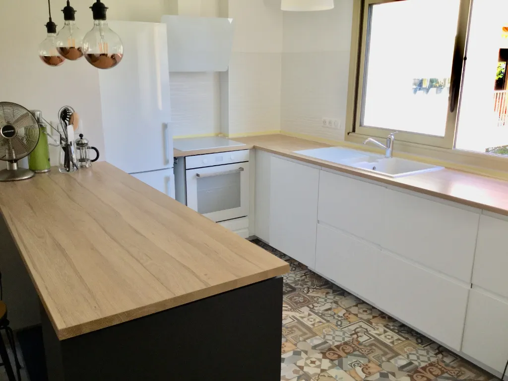 Cuisine - Appartement Meublé avec 2 Terrasses à Cannes Centre