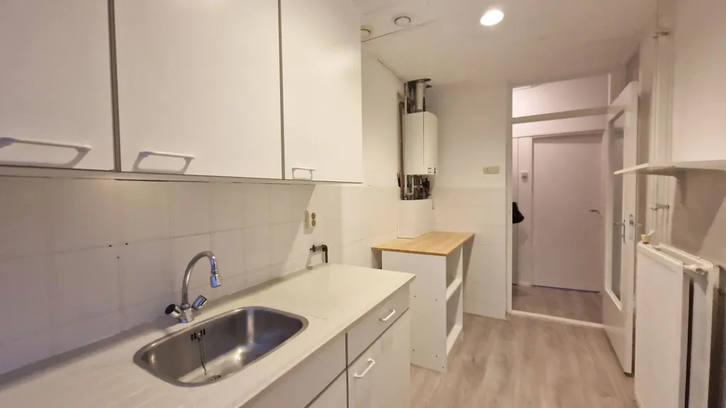 Köök - 3-Bedroom Apartment with Balcony in Charlois