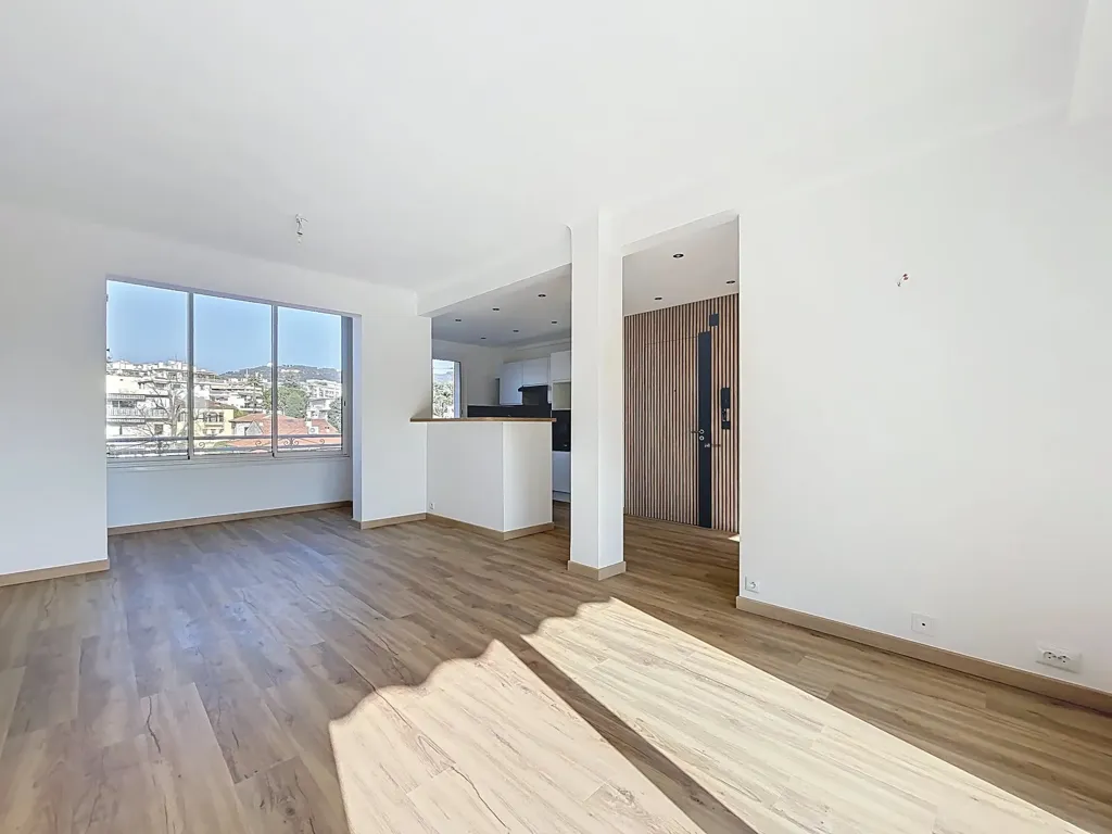 Séjour - Appartement avec Vue Mer et Terrasse à Nice-Cimiez