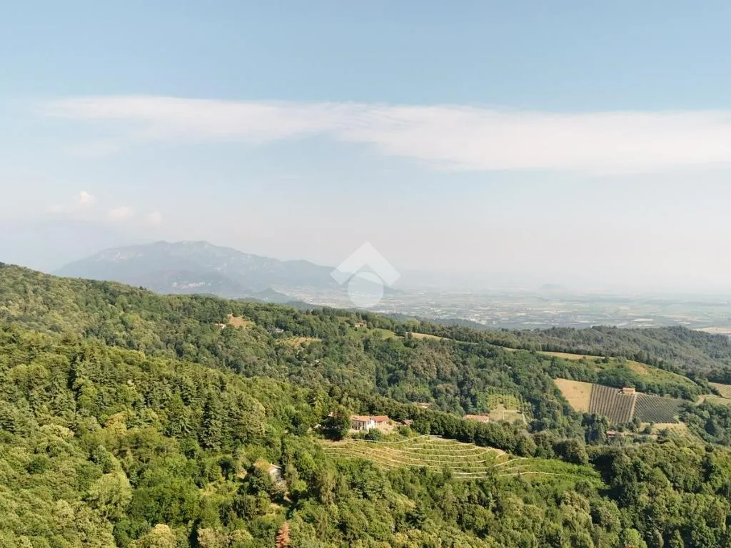 Giardino - Rustic Property with 25,700m² Land in Verzuolo