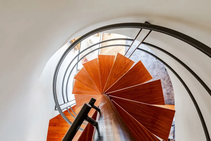 Toad - Duplex Penthouse with Terraces in Uccle
