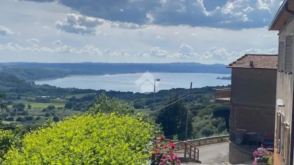 Terrass - Independent House with Lake View in Montefiascone