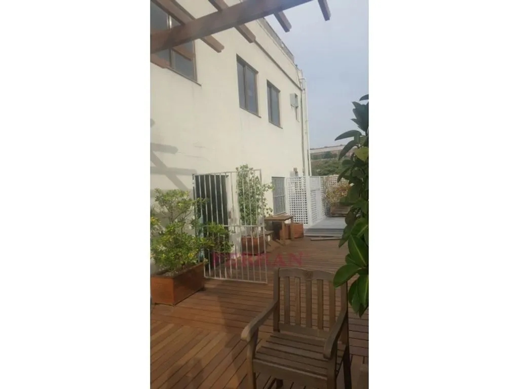 Terrasse - Office and Warehouse Complex in Cornellà de Llobregat