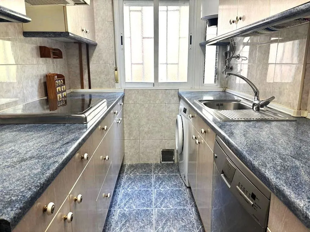 Cucina - Two-Bedroom Flat with Metro Access in San Lorenzo