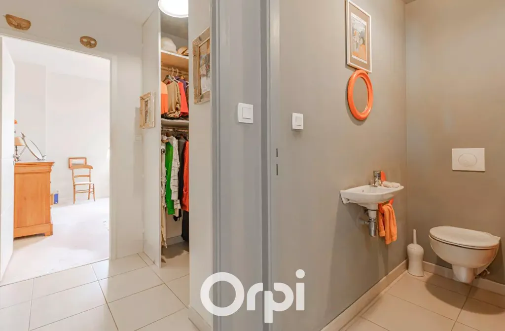 Salles de bain - Appartement Contemporain avec Terrasse à La Trinité-sur-Mer