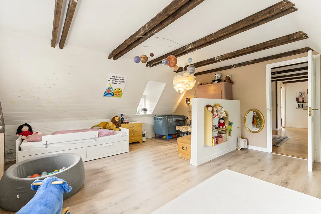 Magamistoad - Thatched Villa with Garden in Helstrup