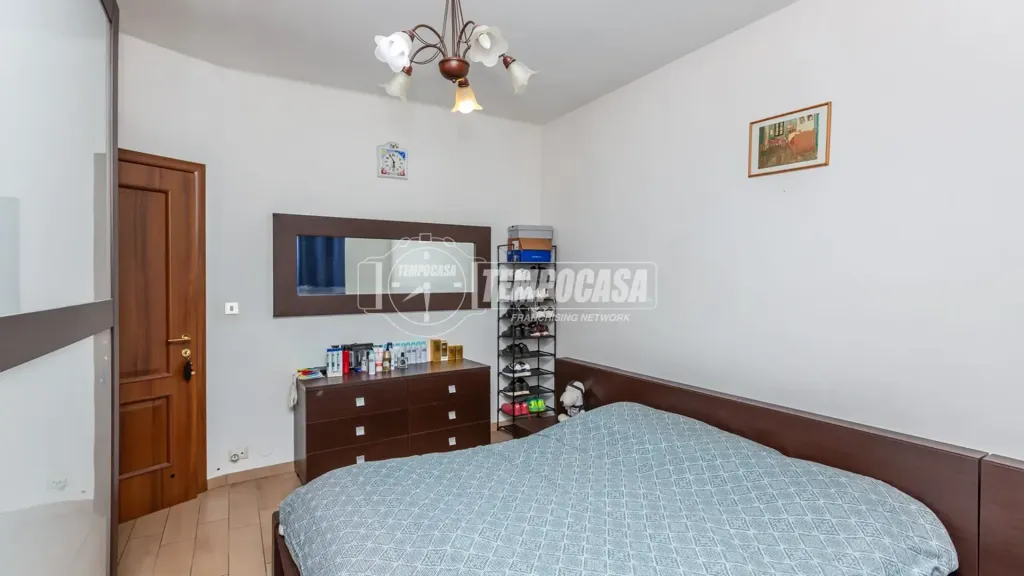Chambres - Four-Bedroom Apartment with Central Heating in Moncalieri