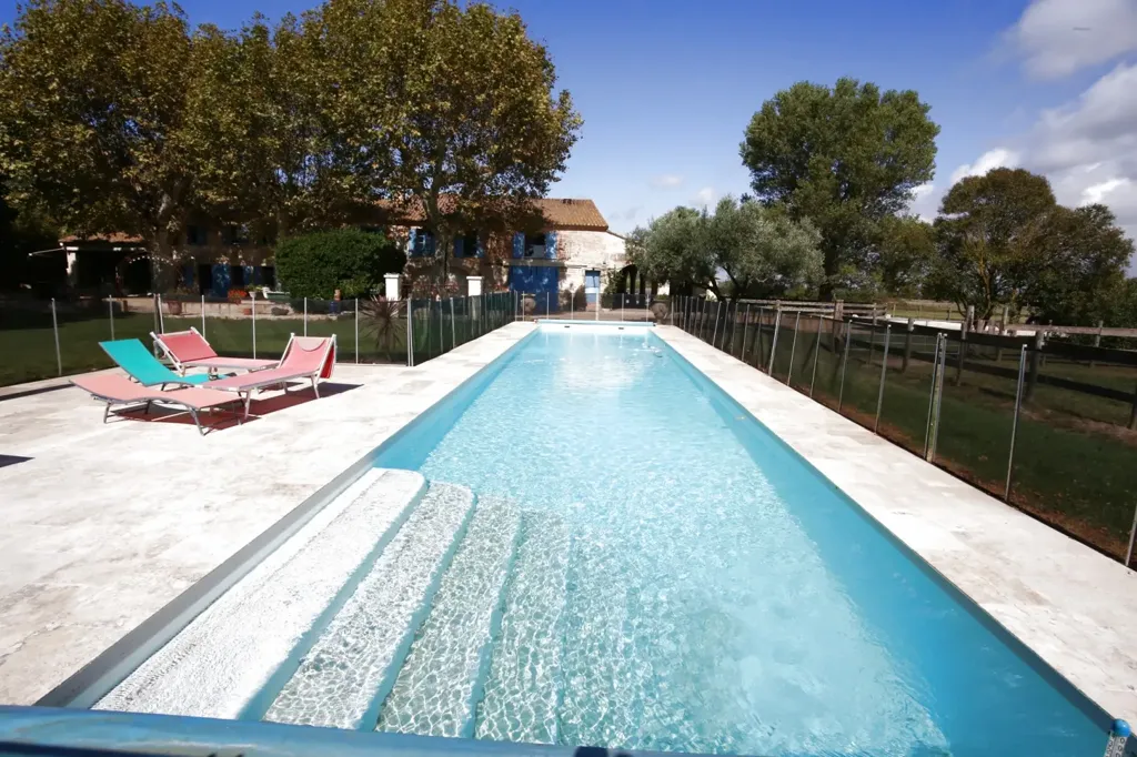 Bassein - Luxury House with Pool in Nîmes, Occitanie