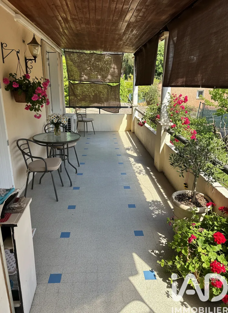 Terrace - Traditional House with Garden in La Trinité