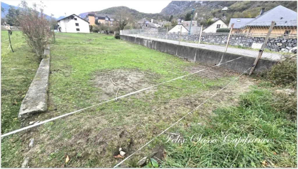 Giardino - Flat Terrain with Proximity to Argeles-Gazost in Agos-Vidalos