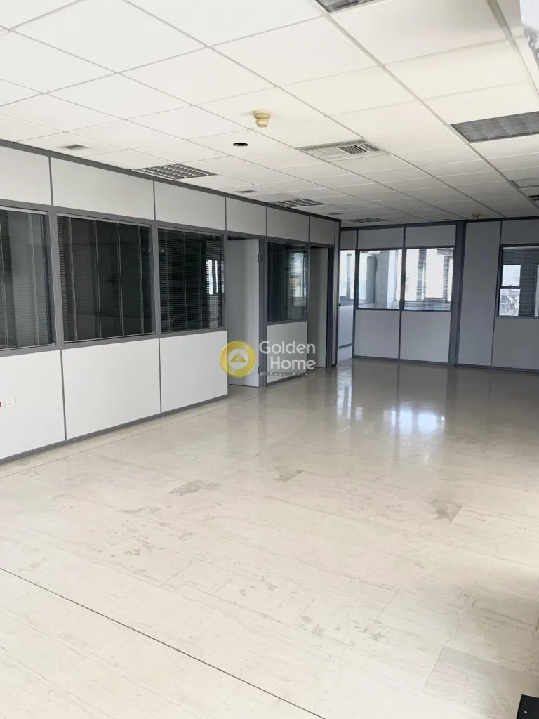 Kabinet - Office with Prominent Façade in Kallithea