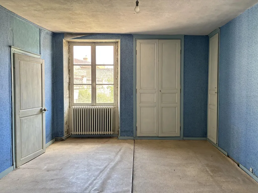 Rooms - Renovated Town House with Courtyard in Montmorillon