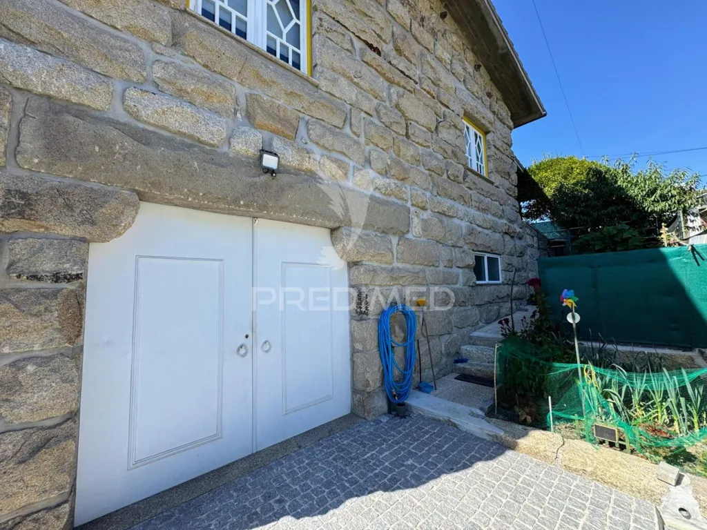 Exterior - Detached House with Solar Exposure in Guimarães